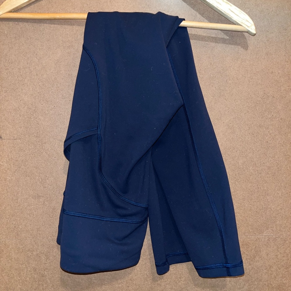 Lululemon size 4
